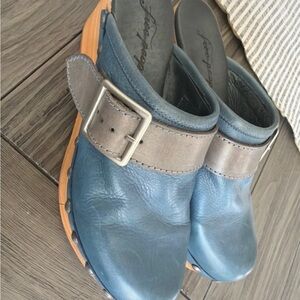 Free People Blue and Gray Leather Clogs